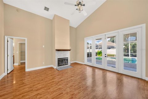 House in Belle Isle, Florida 3 bedrooms, 176.14 sq.m. № 2395911 - photo 18