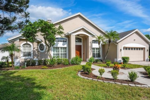 House in Belle Isle, Florida 3 bedrooms, 176.14 sq.m. № 2395911 - photo 2