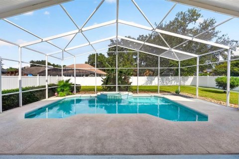 House in Belle Isle, Florida 3 bedrooms, 176.14 sq.m. № 2395911 - photo 3