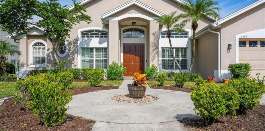 House in Belle Isle, Florida 3 bedrooms, 176.14 sq.m. № 2395911