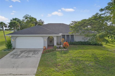 House in Rotonda, Florida 3 bedrooms, 157.56 sq.m. № 2106415