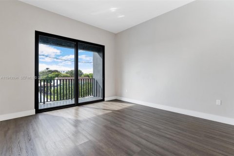 Villa ou maison à louer à Hialeah, Floride: 3 chambres, 288 m2 № 2001544 - photo 20