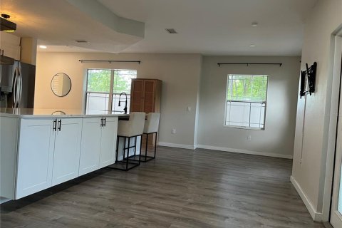 Adosado en venta en Saint Petersburg, Florida, 3 dormitorios, 156.54 m2 № 2231034 - foto 18