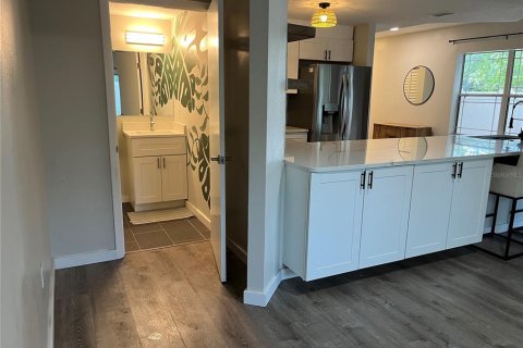 Adosado en venta en Saint Petersburg, Florida, 3 dormitorios, 156.54 m2 № 2231034 - foto 19
