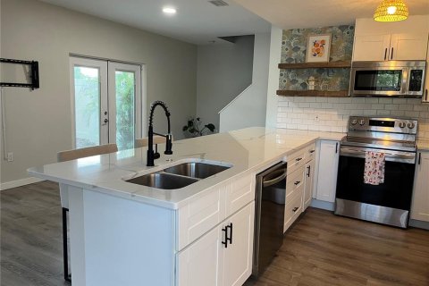 Adosado en venta en Saint Petersburg, Florida, 3 dormitorios, 156.54 m2 № 2231034 - foto 12