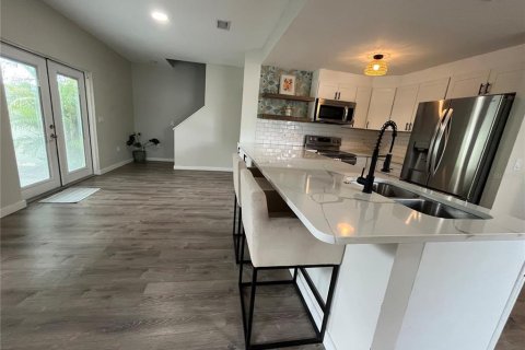 Adosado en venta en Saint Petersburg, Florida, 3 dormitorios, 156.54 m2 № 2231034 - foto 22