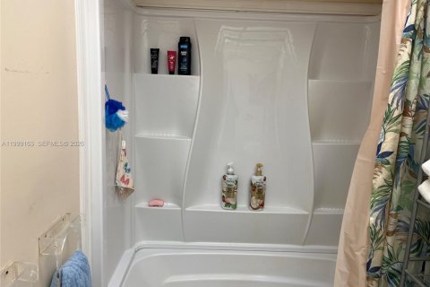 Купить кондоминиум в Мирамар, Флорида 2 спальни, 92.9м2, № 2066219 - фото 6