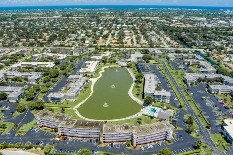 Condo in Lake Worth, Florida, 1 bedroom  № 2146878 - photo 23