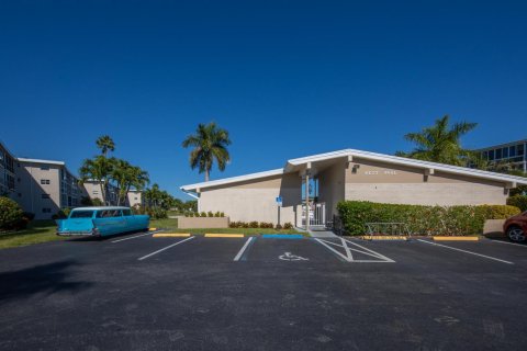 Condo in Lake Worth, Florida, 1 bedroom  № 2146878 - photo 27