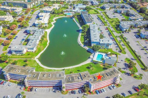 Condo in Lake Worth, Florida, 1 bedroom  № 2146878 - photo 21
