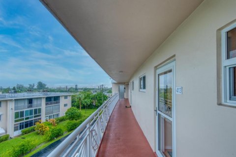 Condo in Lake Worth, Florida, 1 bedroom  № 2146878 - photo 13