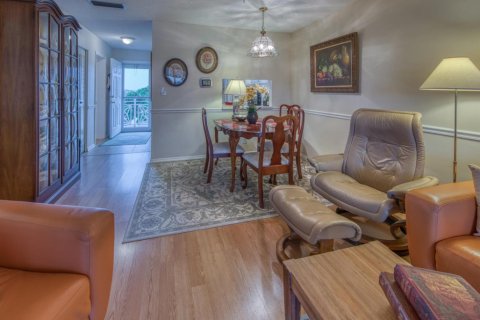 Condo in Lake Worth, Florida, 1 bedroom  № 2146878 - photo 2