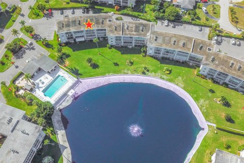Condo in Lake Worth, Florida, 1 bedroom  № 2146878 - photo 19