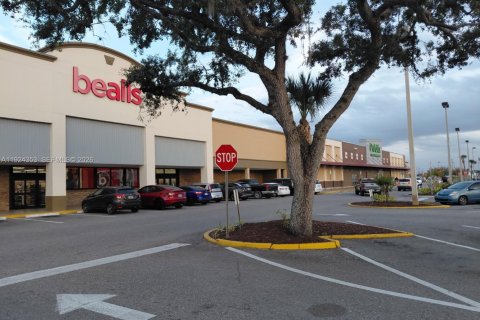 Propiedad comercial en venta en Sebring, Florida № 2082889 - foto 9