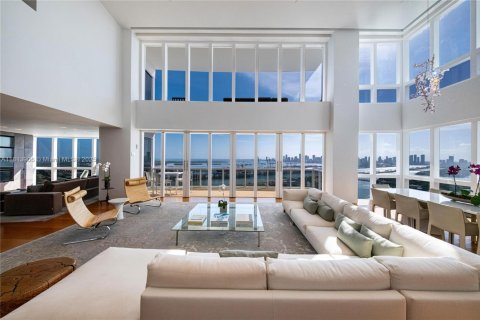 Condominio en venta en Miami Beach, Florida, 2 dormitorios, 492.85 m2 № 1797662 - foto 4