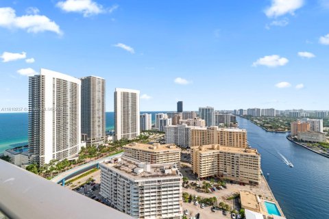 Hotel en venta en Hollywood, Florida, 2 dormitorios, 98.48 m2 № 1959480 - foto 4