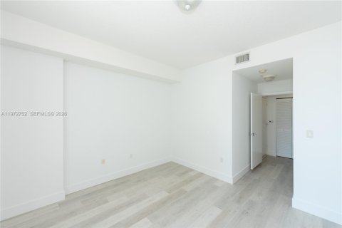 Copropriété à vendre à Miami, Floride: 1 chambre, 64.38 m2 № 2174739 - photo 12