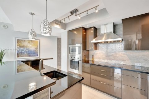 Copropriété à vendre à Pompano Beach, Floride: 2 chambres, 133.97 m2 № 2397655 - photo 13