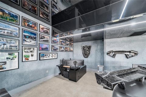 Commercial property in Miami, Florida № 2069537 - photo 14