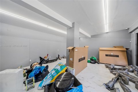 Commercial property in Miami, Florida № 2069537 - photo 19