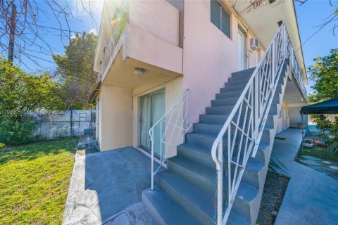 Купить коммерческую недвижимость в Майами, Флорида 495.54м2, № 2050970 - фото 9