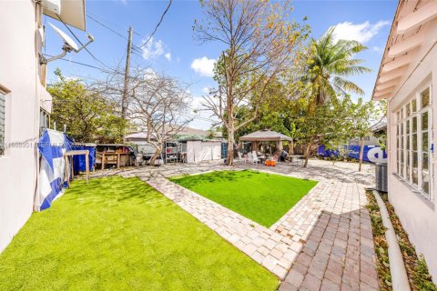 Купить коммерческую недвижимость в Майами, Флорида 495.54м2, № 2050970 - фото 30