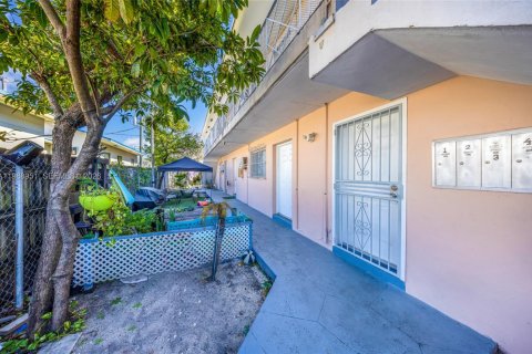 Купить коммерческую недвижимость в Майами, Флорида 495.54м2, № 2050970 - фото 8