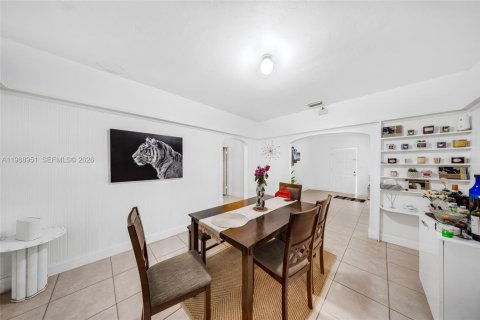 Купить коммерческую недвижимость в Майами, Флорида 495.54м2, № 2050970 - фото 19