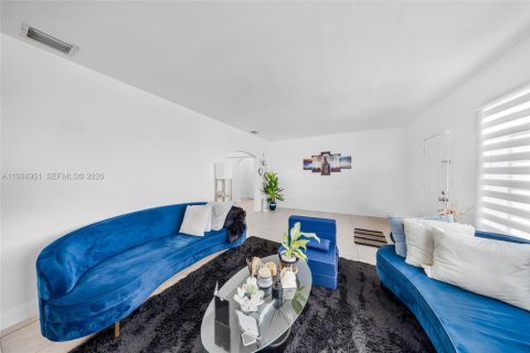 Купить коммерческую недвижимость в Майами, Флорида 495.54м2, № 2050970 - фото 15