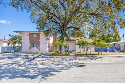 Купить коммерческую недвижимость в Майами, Флорида 495.54м2, № 2050970 - фото 5