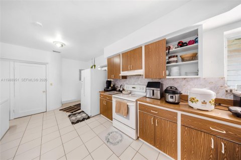 Купить коммерческую недвижимость в Майами, Флорида 495.54м2, № 2050970 - фото 18