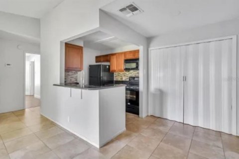 Condominio en venta en Kissimmee, Florida, 2 dormitorios, 84.54 m2 № 2211738 - foto 24