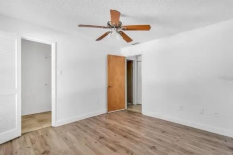 Condominio en venta en Kissimmee, Florida, 2 dormitorios, 84.54 m2 № 2211738 - foto 15