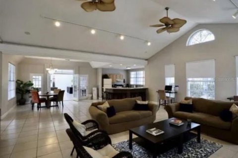 Condominio en venta en Kissimmee, Florida, 2 dormitorios, 84.54 m2 № 2211738 - foto 4