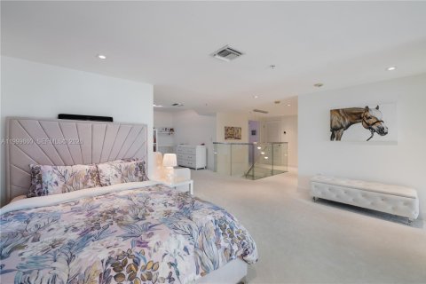 Condo in North Bay Village, Florida, 4 bedrooms  № 2067197 - photo 13