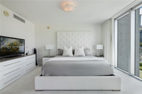 Condo in North Bay Village, Florida, 4 bedrooms  № 2067197 - photo 20