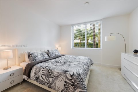 Condo in North Bay Village, Florida, 4 bedrooms  № 2067197 - photo 23