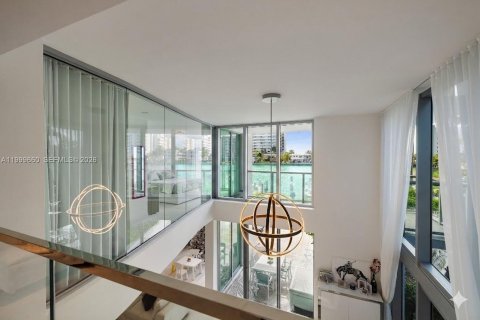 Condo in North Bay Village, Florida, 4 bedrooms  № 2067197 - photo 16