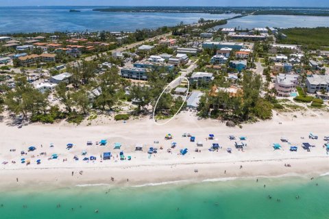 Terreno en venta en Holmes Beach, Florida № 1803436 - foto 1