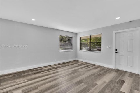 Casa en alquiler en Pompano Beach, Florida, 2 dormitorios, 175.12 m2 № 1992111 - foto 15