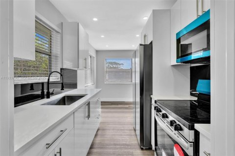 Casa en alquiler en Pompano Beach, Florida, 2 dormitorios, 175.12 m2 № 1992111 - foto 25