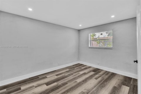 Casa en alquiler en Pompano Beach, Florida, 2 dormitorios, 175.12 m2 № 1992111 - foto 26