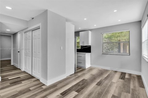 Casa en alquiler en Pompano Beach, Florida, 2 dormitorios, 175.12 m2 № 1992111 - foto 18