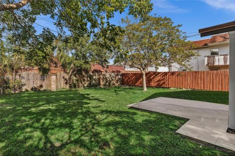 Casa en alquiler en Pompano Beach, Florida, 2 dormitorios, 175.12 m2 № 1992111 - foto 10