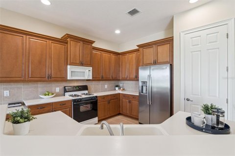 House in DeLand, Florida 3 bedrooms, 236.53 sq.m. № 2098205 - photo 14
