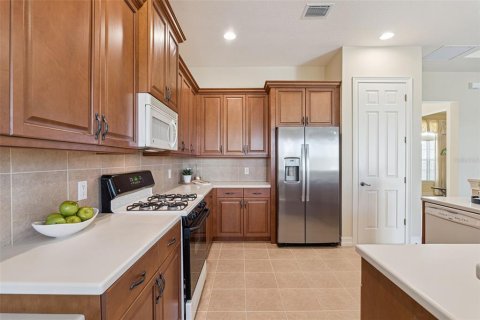 House in DeLand, Florida 3 bedrooms, 236.53 sq.m. № 2098205 - photo 13