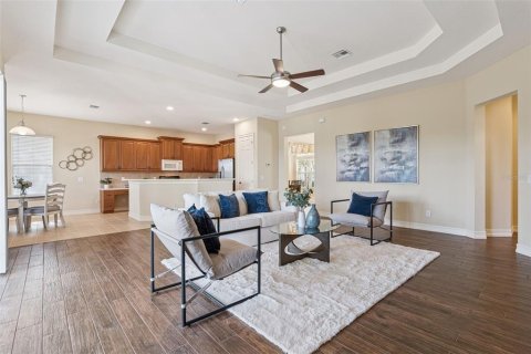 House in DeLand, Florida 3 bedrooms, 236.53 sq.m. № 2098205 - photo 9