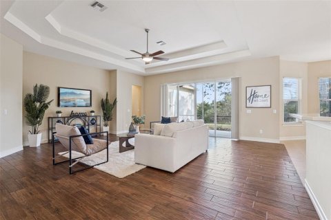 House in DeLand, Florida 3 bedrooms, 236.53 sq.m. № 2098205 - photo 6