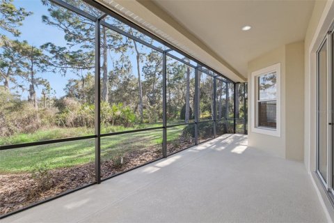 House in DeLand, Florida 3 bedrooms, 236.53 sq.m. № 2098205 - photo 29