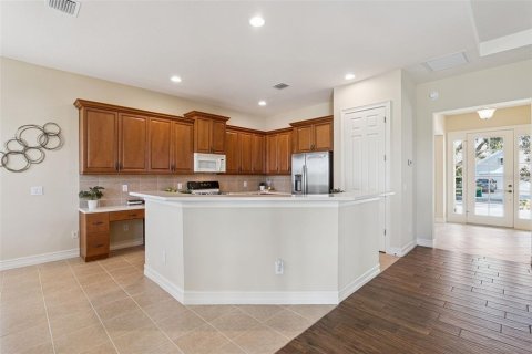 House in DeLand, Florida 3 bedrooms, 236.53 sq.m. № 2098205 - photo 15